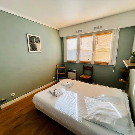 Le Guiton - Parking Wifi