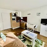 Le Guiton - Parking Wifi Appartement