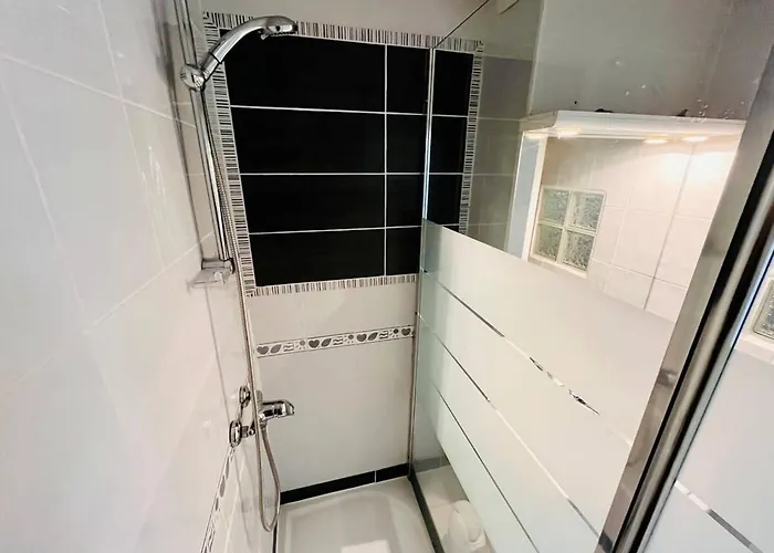 Le Guiton - Parking Wifi *